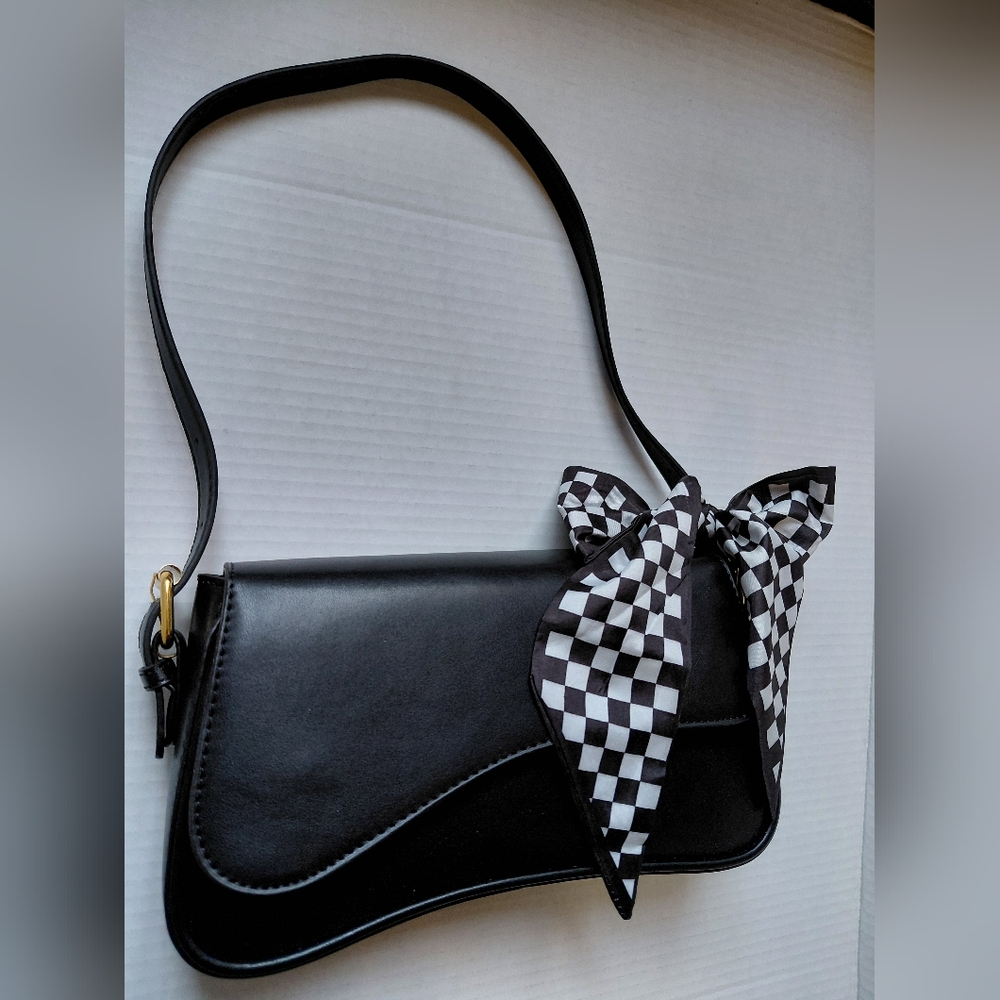 Classic Black Shoulder Bag with Checkered Bow Accent